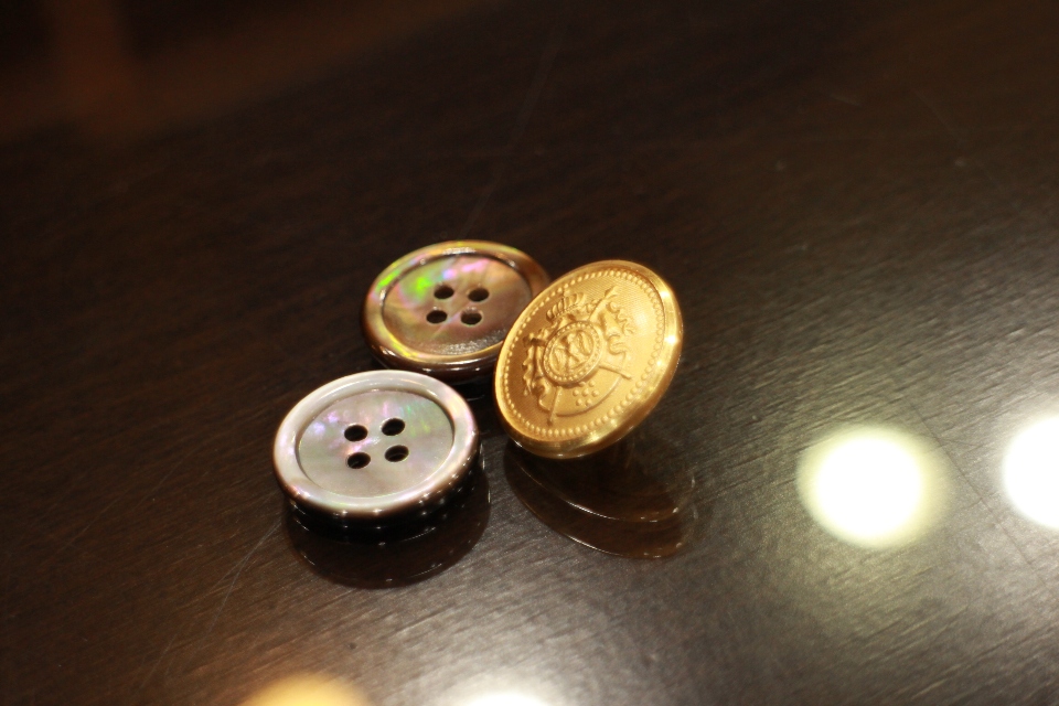 ジャケットフェア対象釦 黒蝶貝 茶蝶貝 メタルボタン