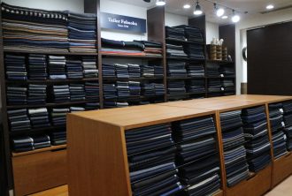 Tailor Fukuoka 新宿店 生地陳列 店内イメージ