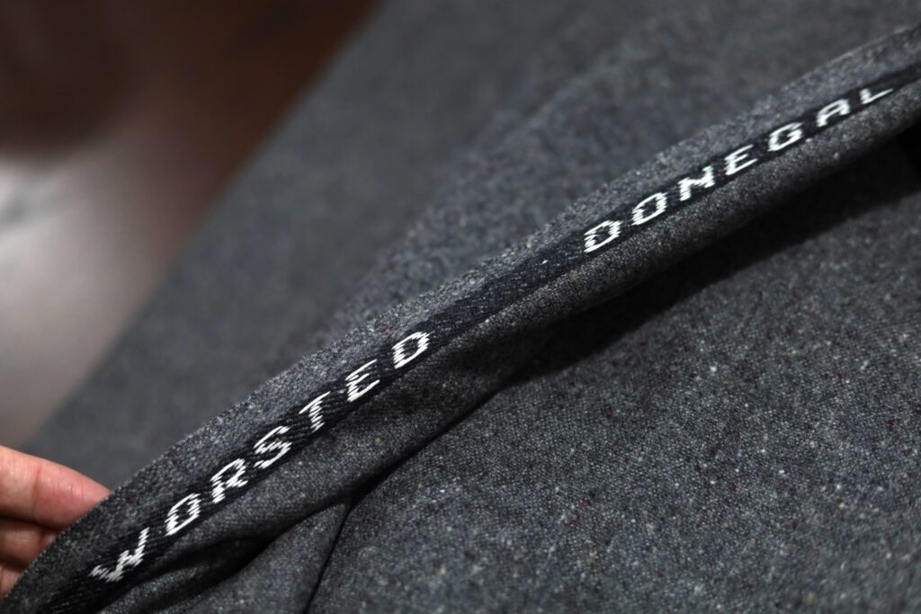 ウーステッド ドニゴール スーツ生地 スーツ用ホームスパン  テーラーフクオカ