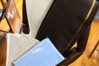 シャツとパンツコーデ